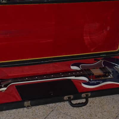 Hagstrom Hagström De Luxe Batman=real vintage1960=seen in J.Jarmusch's film 'Only Lovers Left Alive' image 7