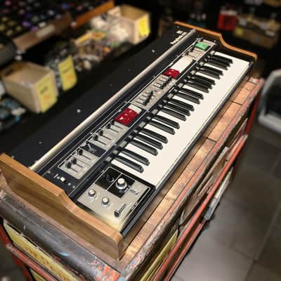 Roland RS-505 49-Key Paraphonic Synthesizer 1978 - 1981 - Black