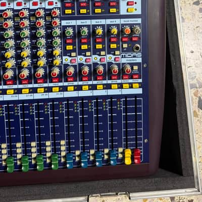 Midas Venice U32 32-Channel Mixing Console / USB Interface 2012 - 2016 - Blue image 12