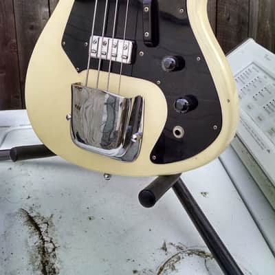 Teisco Bass 1960s White image 2