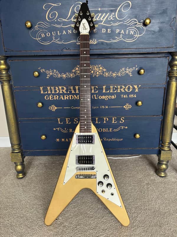 Gibson Flying V - '67 Reissue 2021 - Antique Gold