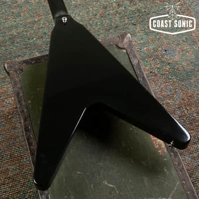 1989 Gibson Flying V '67 Reissue w/ non original case image 9
