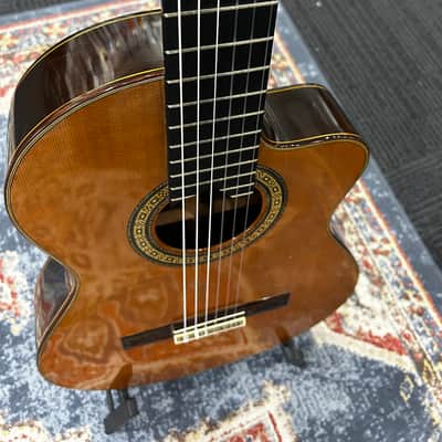 Used Manuel Contreras II N2 Cutaway Acoustic/Electric w/case image 4