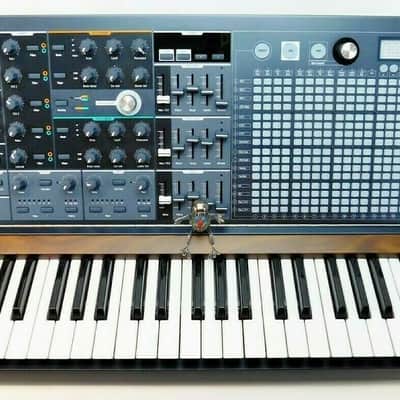 Arturia MatrixBrute Monophonic Analog Synthesizer + Neuwertig + 1,5J Garantie