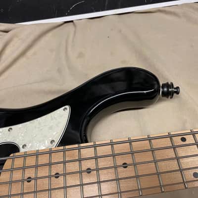 Dean Hillsboro 5 V J-Style 5-String Bass Black image 4