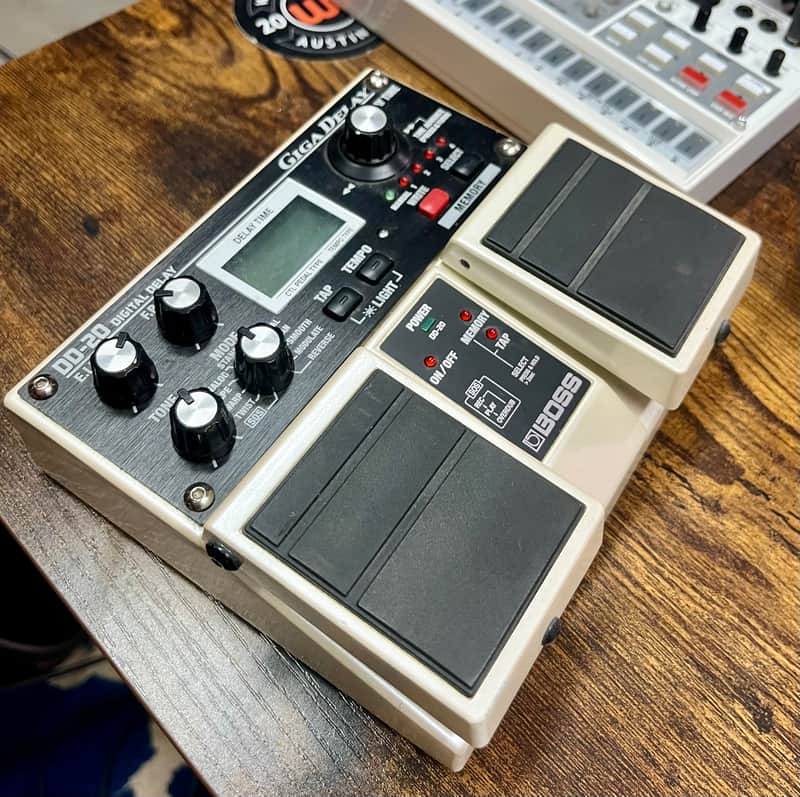 Boss DD-20 Giga Delay 2005 - Present - White image 1