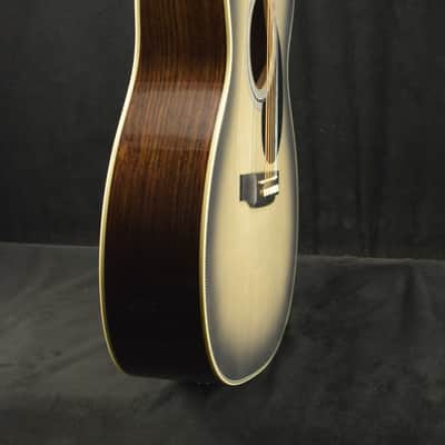Martin OMJM John Mayer 20th Anniversary Platinum Gray Burst image 5