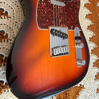 Fender American Standard Telecaster with Maple Fretboard 1998 - 2000 3-Color Sunburst image 2