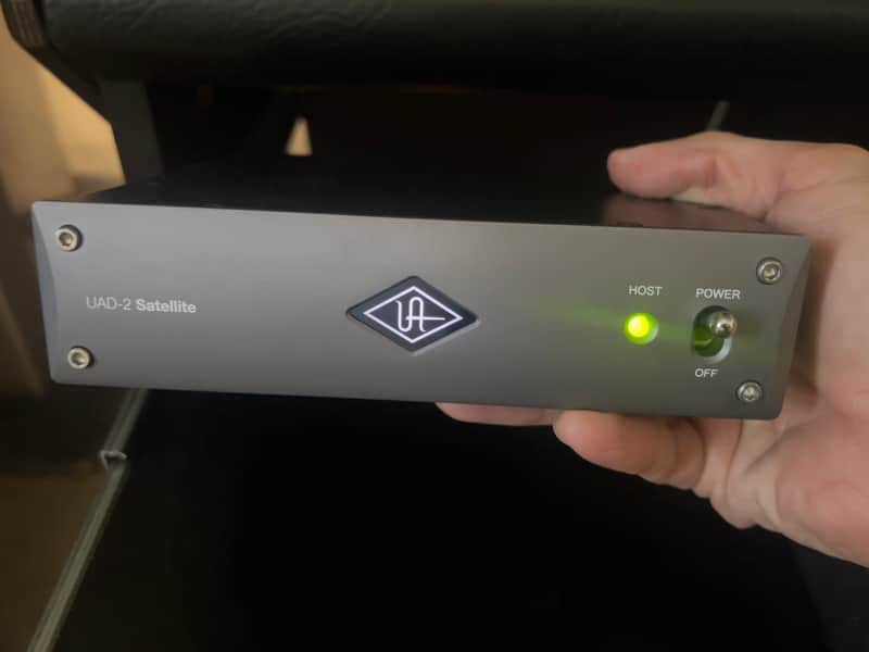 Universal Audio UAD Satellite OCTO Thunderbolt 3 with 95 plugins ULTIMATE 12 image 1