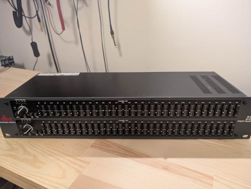 dbx 231 Graphic Equaliser 2010s - Black image 1