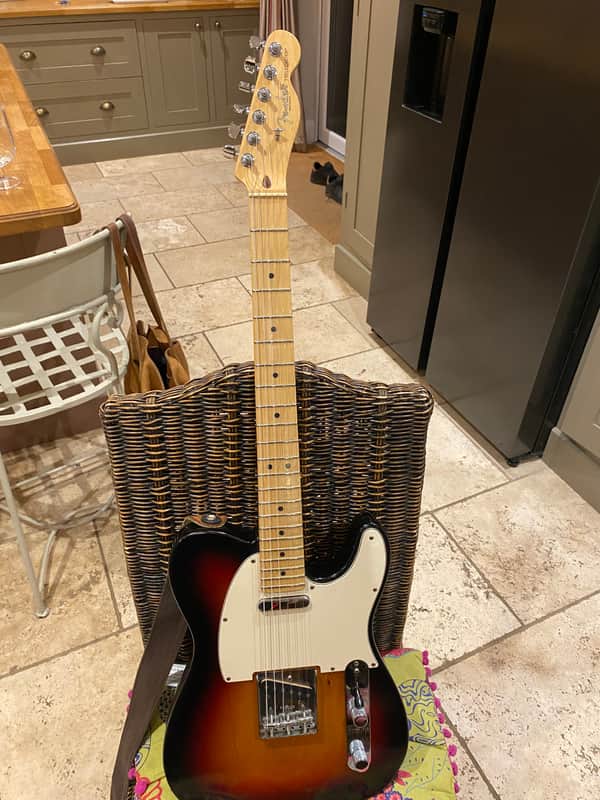 Fender Highway One Telecaster with Maple Fretboard 2003 - 2005 - 3-Color Sunburst