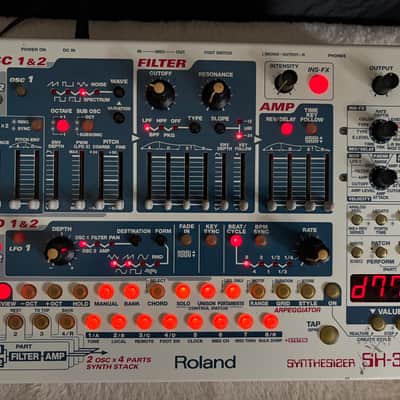 Roland SH-32 Desktop Synthesizer Module 2002 - 2004 - White image 2