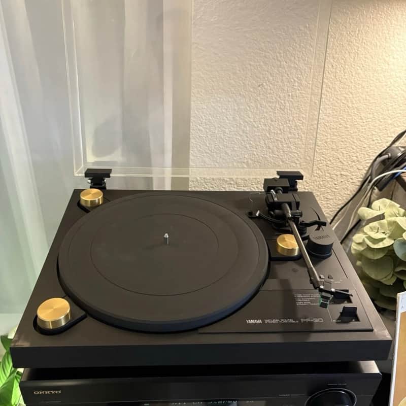 Vintage YAMAHA PF-30 Belt Drive Turntable. Upgraded 1/2 Headshell Tested Working Vintage YAMAHA PF-30 Belt Drive Turntable. Upgraded 1/2 Headshell Tested Working