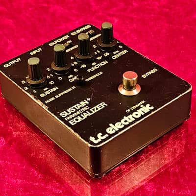 T.C. Electronic Sustain + Parametric EQ  1980 Distortion Preamp Booster TOP image 2