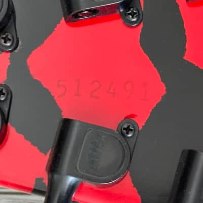 Hamer Vector Flying V 1985 - Red and Black Zulu Bengal Tiger Finish Electric GUI image 8
