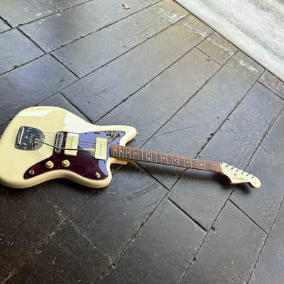 Fender Vintera '60s Jazzmaster with Pau Ferro Fretboard 2022- Olympic White image 9
