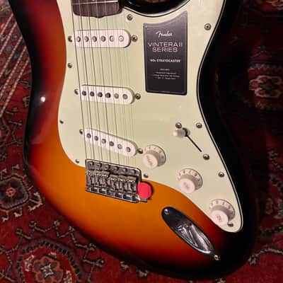 Fender Limited Edition Vintera II  '60s Stratocaster - Road Worn 3-Color Sunburst image 6