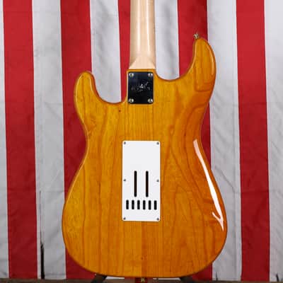 G&L Plek'd Legacy Special  USA - Natural image 8