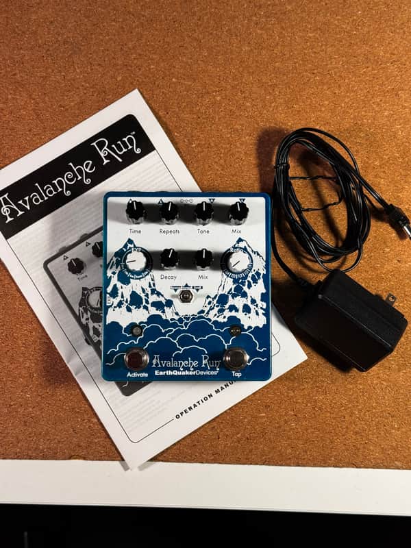 EarthQuaker Devices Avalanche Run Stereo Reverb & Delay with Tap Tempo V2