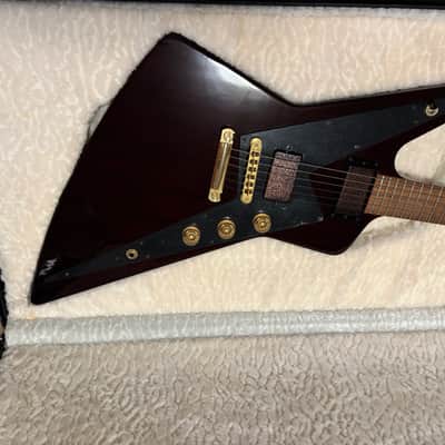 Gibson 2008 GOTM Reverse Explorer 2008 - Antique Walnut - REDUCED image 7