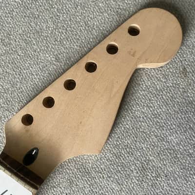 Strat Style Maple Guitar Neck 22 Frets Rosewood Fingerboard image 3