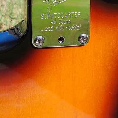 1994 Fender 40th Anniversary Stratocaster with Maple Fretboard Brown Sunburst image 8