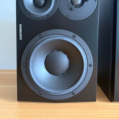 Dynaudio LYD-48 Studio Monitors Pair (Left & Right) – Barely Used, Boxed – UK Pickup image 3