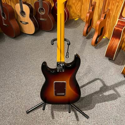 Fender American Professional II Stratocaster HSS with Maple Fretboard 2020 - Present - 3-Color Sunburst image 4