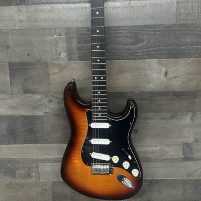 Fender Ultra Stratocaster 1997  Tobacco Burst image 5