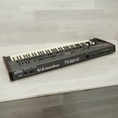 Used Roland VR-760 76-key Synthesizer image 4
