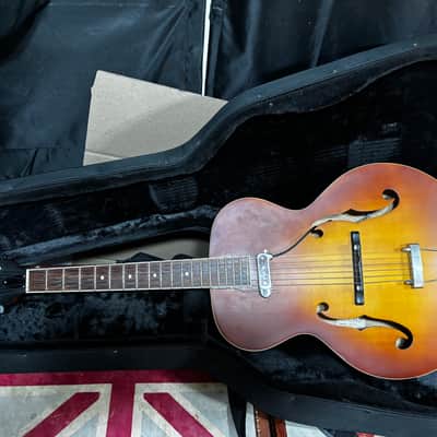 Gretsch G9555 New Yorker Archtop Guitar w Case image 1