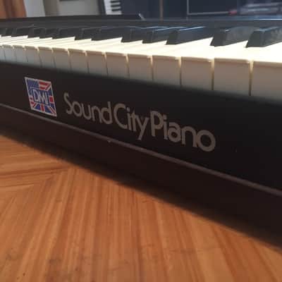 Sound City DMI Piano 70s image 2