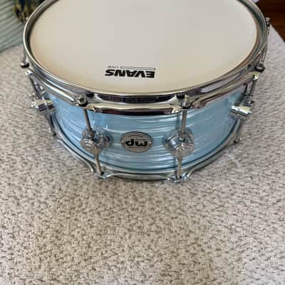 DW Collector's Series Maple 6.5x14" Snare, Blue Oyster image 2