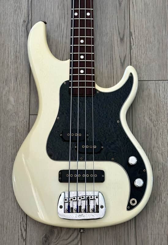 G&L SB-2 USA Bass Guitar 2003 - Olympic White with Matching Headstock image 1