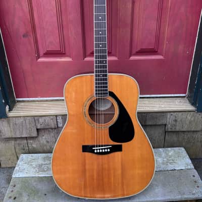 YAMAHA FG420A acoustic guitars
