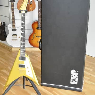 ESP LTD KH-V MGO Metallic Gold / KHV Kirk Hammett Signature / Made in Korea / W24030571 image 2