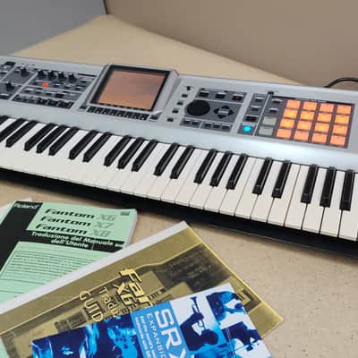 Roland Fantom-X7 76-Key Keyboard Workstation 2004 - 2008 - Silver