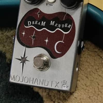 Mojo Hand FX Dream Mender - Vintage Echo/Chorus/Vibrato Effects Pedal image 2