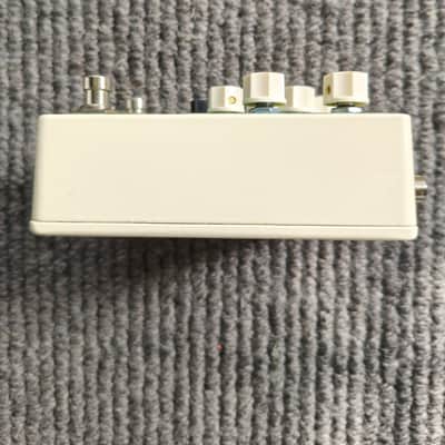 Pepers' Pedals Green Pepers preamp 2024 - Cream image 4
