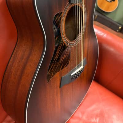 2024 Taylor 326ce Baritone-8 Special Edition Shaded Edgeburst Left-Handed image 4
