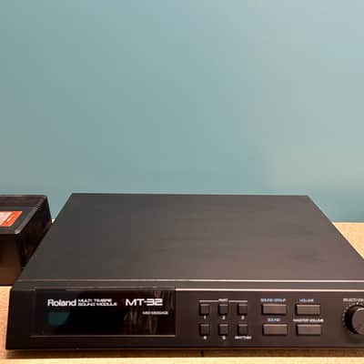 Roland MT-32 REV2 with original box