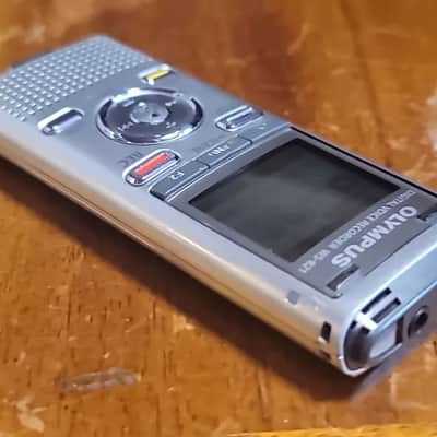 Olympus WS-821 Digital Voice Recorder - USB Storage Device & MP3 Player image 3