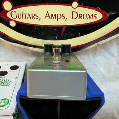 Electro-Harmonix + JHS Pedals Lizard Queen Octave / Distortion Octave Fuzz Pedal with Box image 3