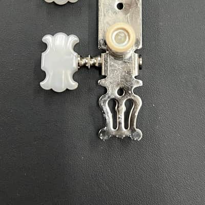 Ping Guitar tuning key with white handle image 3