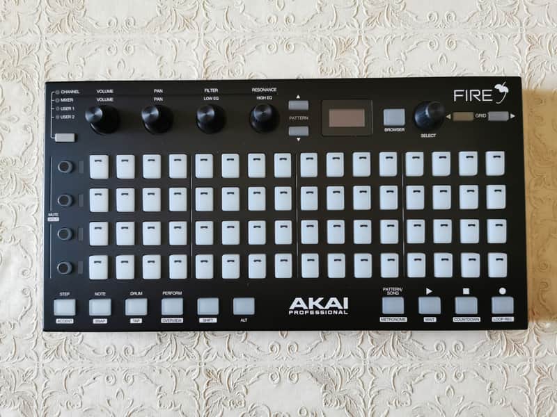 Akai Professional Fire Hardware Controller for FL Studio - Mac & PC- Nero image 1