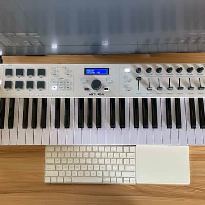 Arturia KeyLab Essential 49 MIDI Controller 2017 - Present - White