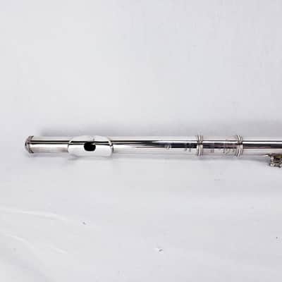 Yamaha Professional Silver Flute YFL-677 image 8