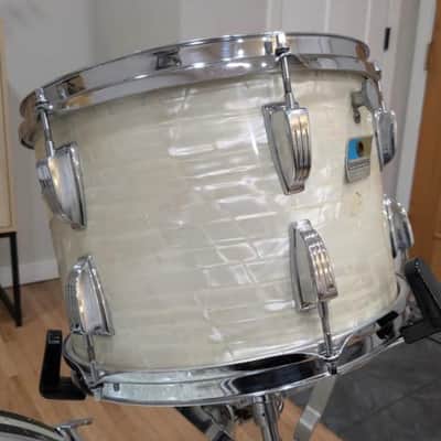 Ludwig Classic Maple Fab Outfit 9x13 / 16x16 / 14x22" Drum Set image 9