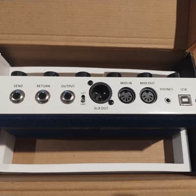 Mooer Preamp LIVE 2018 - White image 2