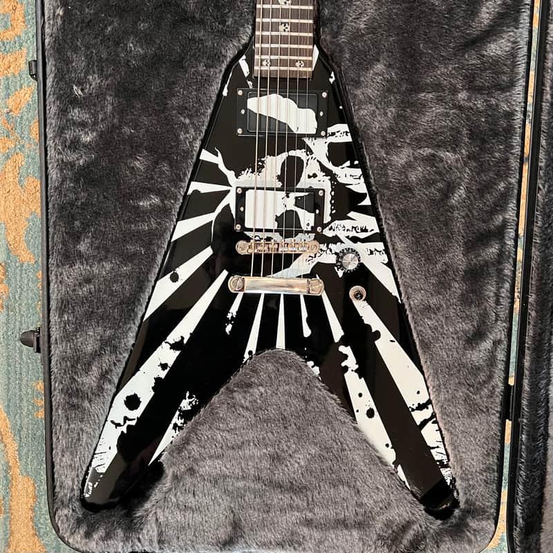 Epiphone Robb Flynn Signature "Love / Death" Baritone Flying V 2011 - Ebony with Love / Death Graphic image 1
